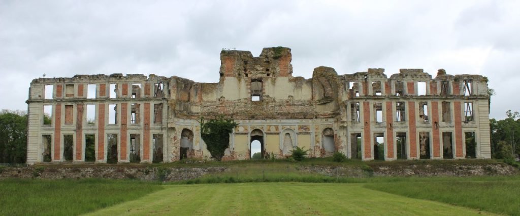 château en ruines ferté-vidame